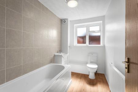 1 bedroom Flat for sale in Winch Close, Codicote, SG4