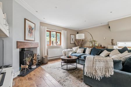 4 bedroom Detached house for sale in Codicote Road, Welwyn, AL6