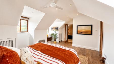 4 bedroom Detached house for sale in Codicote Road, Welwyn, AL6