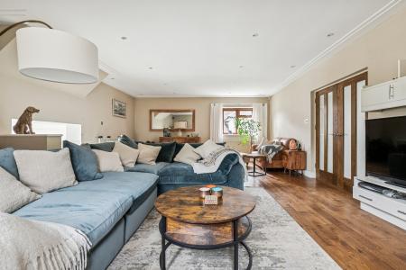4 bedroom Detached house for sale in Codicote Road, Welwyn, AL6