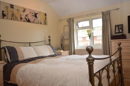 3 bedroom End of terrace house to let in Howlands, Welwyn Garden City, AL7