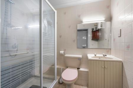1 bedroom Flat for sale in Pond Court The Ridgeway, Codicote, SG4