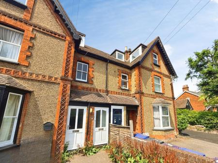 1 bedroom Flat for sale in Stevenage Road, Knebworth, SG3