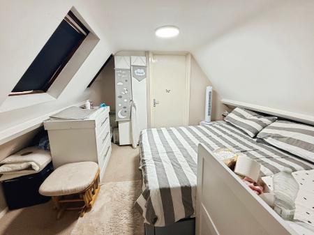1 bedroom Flat for sale in Stevenage Road, Knebworth, SG3