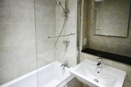 2 bedroom Flat to let in Fretherne Road, Welwyn Garden City, AL8