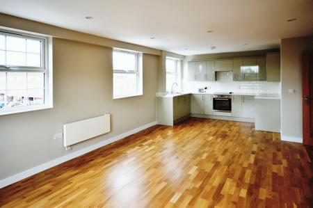 2 bedroom Flat to let in Fretherne Road, Welwyn Garden City, AL8