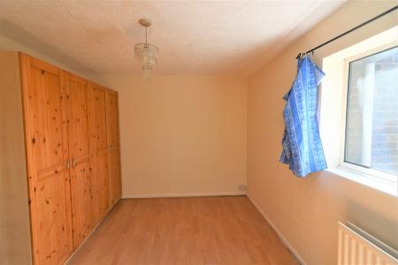 2 bedroom Flat to let in Northdown Road, Hatfield, AL10