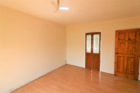 2 bedroom Flat to let in Northdown Road, Hatfield, AL10