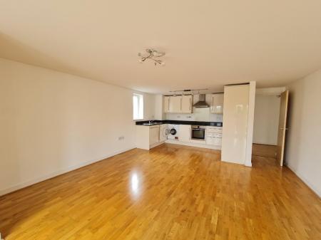 2 bedroom Flat to let in Stevenage Road, Hitchin, SG4