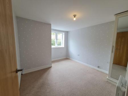 2 bedroom Flat to let in Stevenage Road, Hitchin, SG4