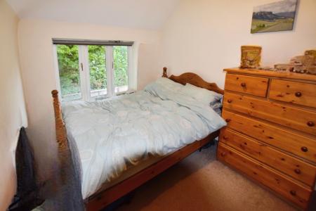 2 bedroom Flat to let in Station Rd, Harpenden, AL5