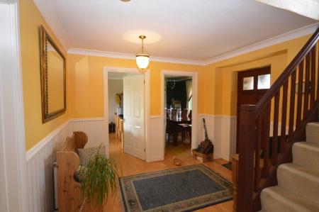 4 bedroom Semi-detached house to let in Aston Bury Lane, Aston, SG2