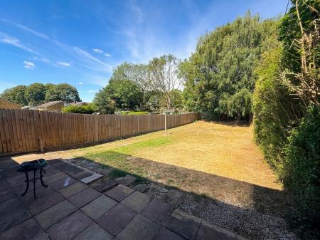 4 bedroom Semi-detached house for sale in The Dell, Stevenage, SG1