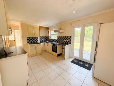 4 bedroom Semi-detached house for sale in The Dell, Stevenage, SG1