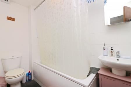 1 bedroom Flat to let in Peartree Lane, Welwyn Garden City, AL7