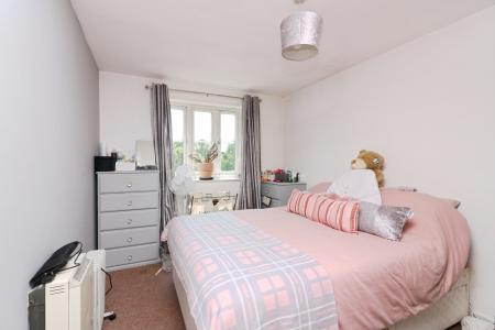 1 bedroom Flat to let in Peartree Lane, Welwyn Garden City, AL7