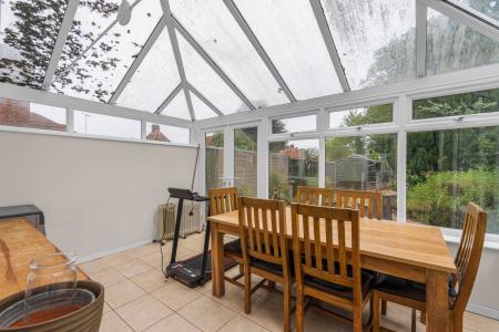 3 bedroom Semi-detached house for sale in Longcroft Gardens, Welwyn Garden City, AL8
