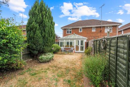 3 bedroom Semi-detached house for sale in Longcroft Gardens, Welwyn Garden City, AL8