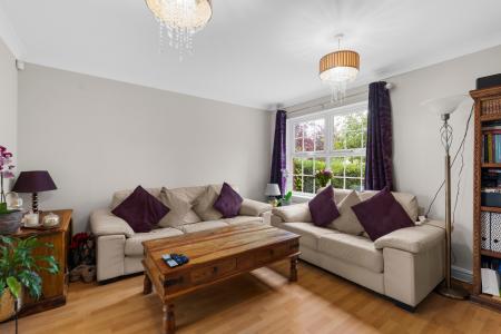 3 bedroom Semi-detached house for sale in Longcroft Gardens, Welwyn Garden City, AL8