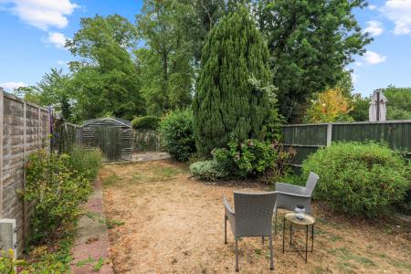 3 bedroom Semi-detached house for sale in Longcroft Gardens, Welwyn Garden City, AL8