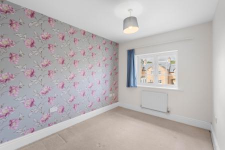 3 bedroom Terraced House for sale in Palmerston Way, Stotfold, SG5