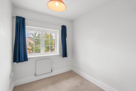 3 bedroom Terraced House for sale in Palmerston Way, Stotfold, SG5