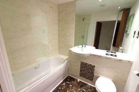 2 bedroom Flat to let in The Waterfront, Hertford, SG14
