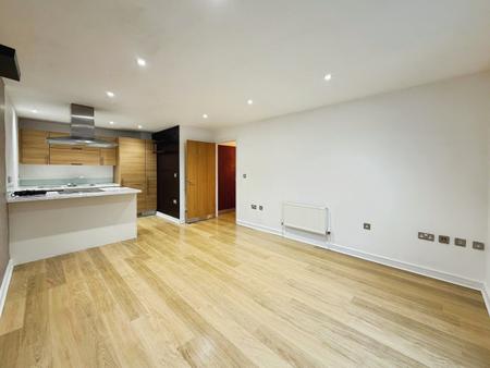 2 bedroom Flat to let in The Waterfront, Hertford, SG14