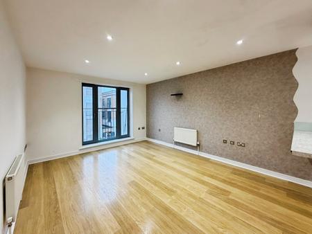 2 bedroom Flat to let in The Waterfront, Hertford, SG14