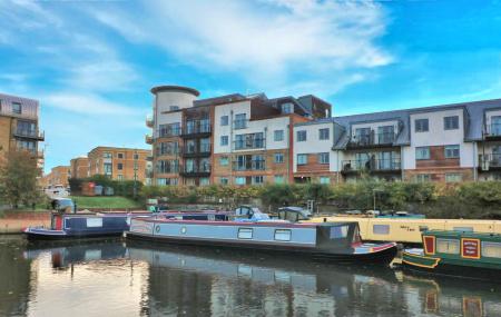 2 bedroom Flat to let in The Waterfront, Hertford, SG14