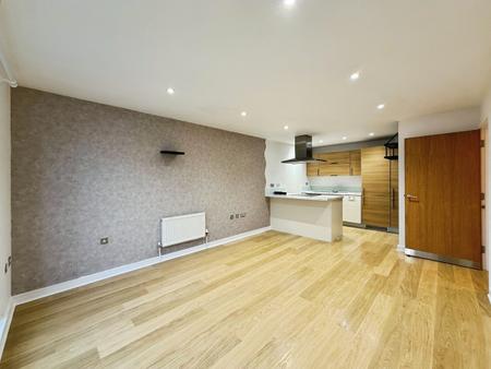 2 bedroom Flat to let in The Waterfront, Hertford, SG14