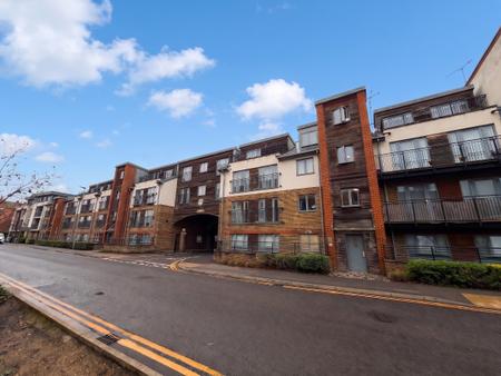 2 bedroom Flat to let in The Waterfront, Hertford, SG14