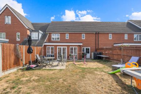 3 bedroom Terraced House for sale in Ten Acres Crescent, Stevenage, SG2