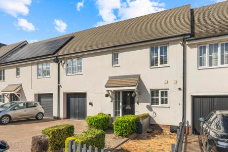 3 bedroom Terraced House for sale in Ten Acres Crescent, Stevenage, SG2
