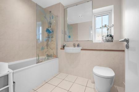 3 bedroom Terraced House for sale in Ten Acres Crescent, Stevenage, SG2