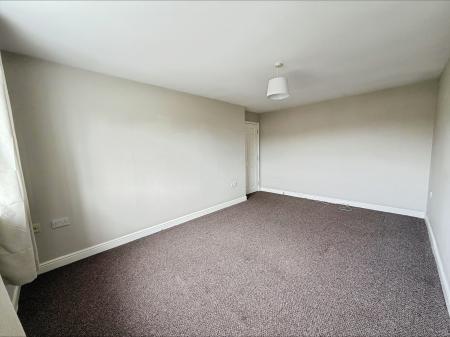 2 bedroom Flat to let in Node Way Gardens, Welwyn, AL6
