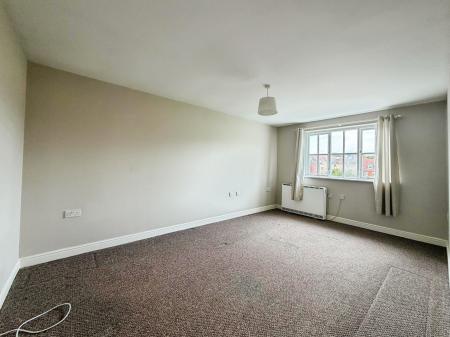 2 bedroom Flat to let in Node Way Gardens, Welwyn, AL6