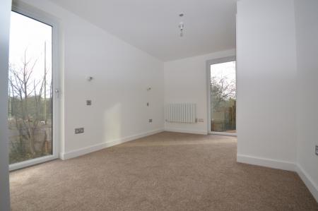2 bedroom Flat to let in Clock House Gardens, Welwyn, AL6