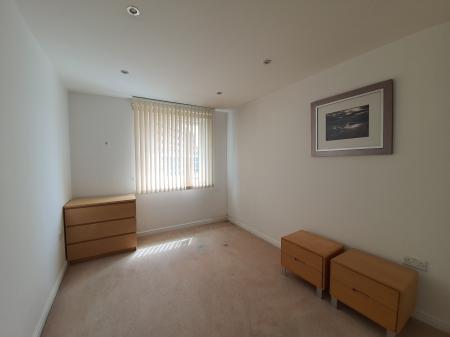 2 bedroom Flat to let in The Blenheim Centre, Hounslow, TW3