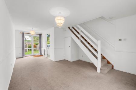 2 bedroom Terraced House for sale in Walnut Tree Close, Stevenage, SG2