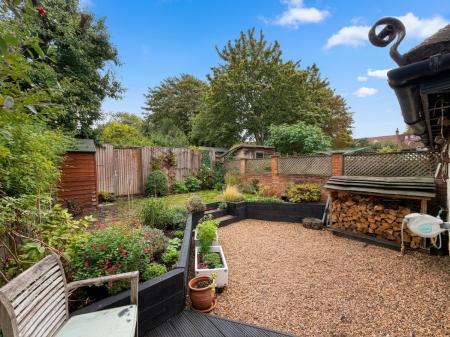 3 bedroom Terraced House to let in Ridge Road, Letchworth, SG6