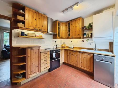 3 bedroom Terraced House to let in Ridge Road, Letchworth, SG6