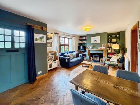 3 bedroom Terraced House to let in Ridge Road, Letchworth, SG6