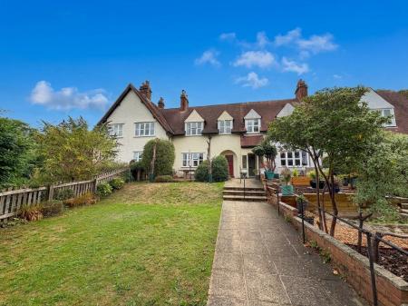 3 bedroom Terraced House to let in Ridge Road, Letchworth, SG6