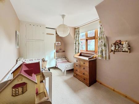3 bedroom Terraced House to let in Ridge Road, Letchworth, SG6