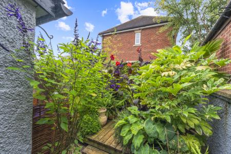 2 bedroom Cottage for sale in High Street, Codicote, SG4