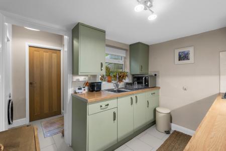 2 bedroom Cottage for sale in High Street, Codicote, SG4