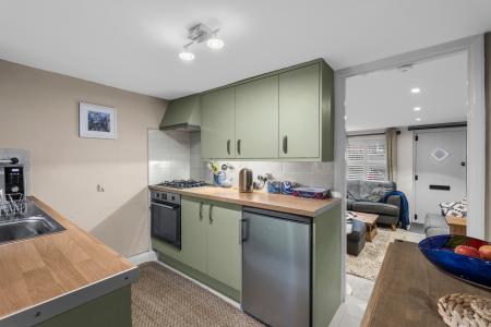 2 bedroom Cottage for sale in High Street, Codicote, SG4