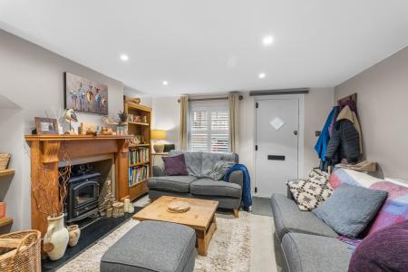 2 bedroom Cottage for sale in High Street, Codicote, SG4