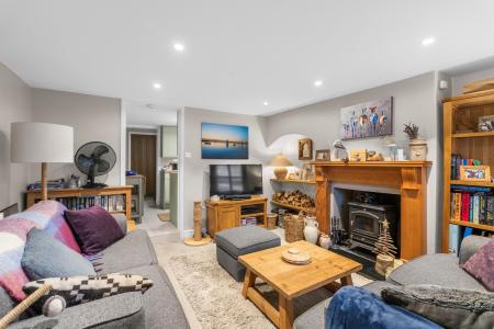2 bedroom Cottage for sale in High Street, Codicote, SG4